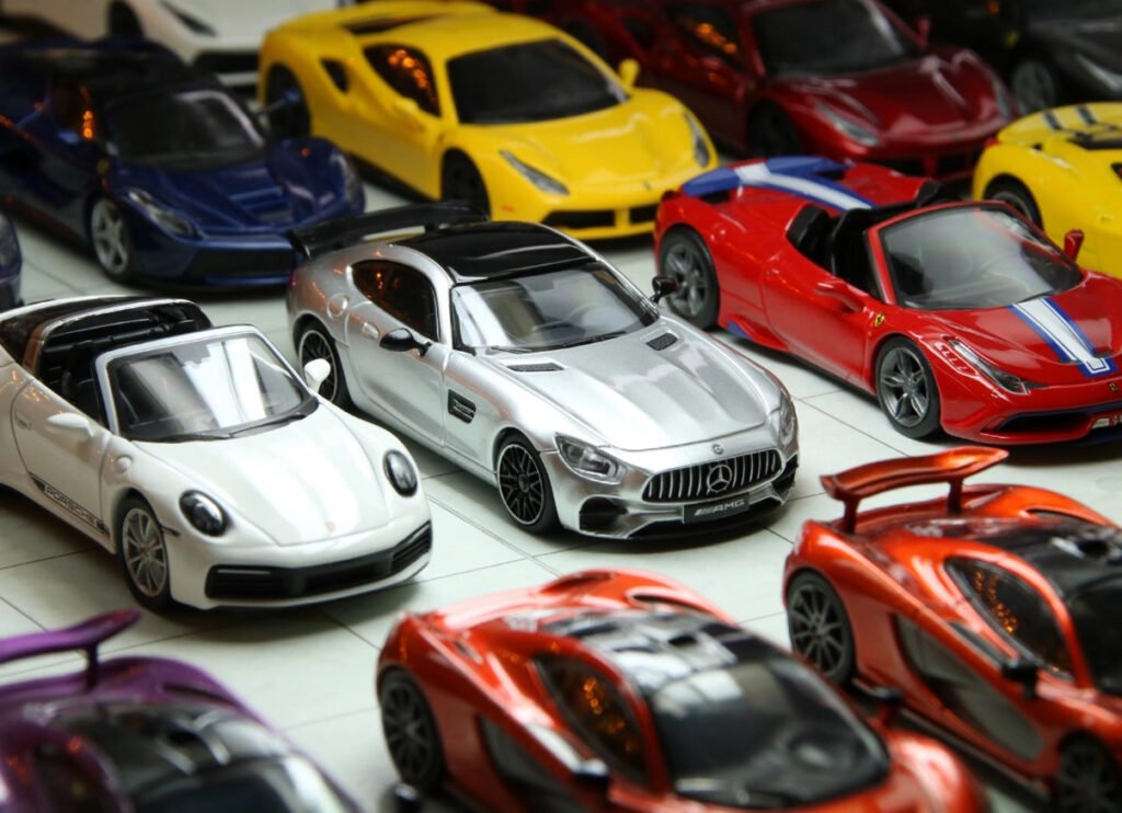 Difference between diecast and resin model cars - close up comparison